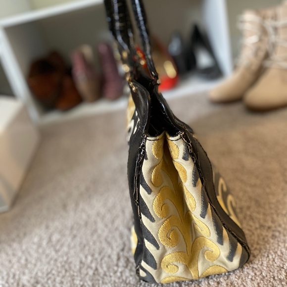 Vintage Miu Miu Velluto Twiggy Tote - Picture 7 of 10